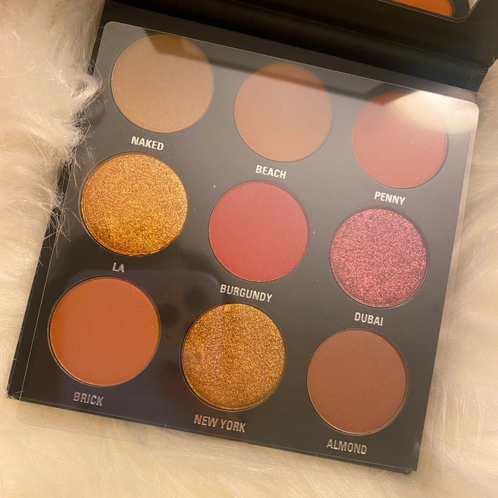 Kylie Cosmetics - The Burgundy Pressed Powder Palette - brand new in packaging!!